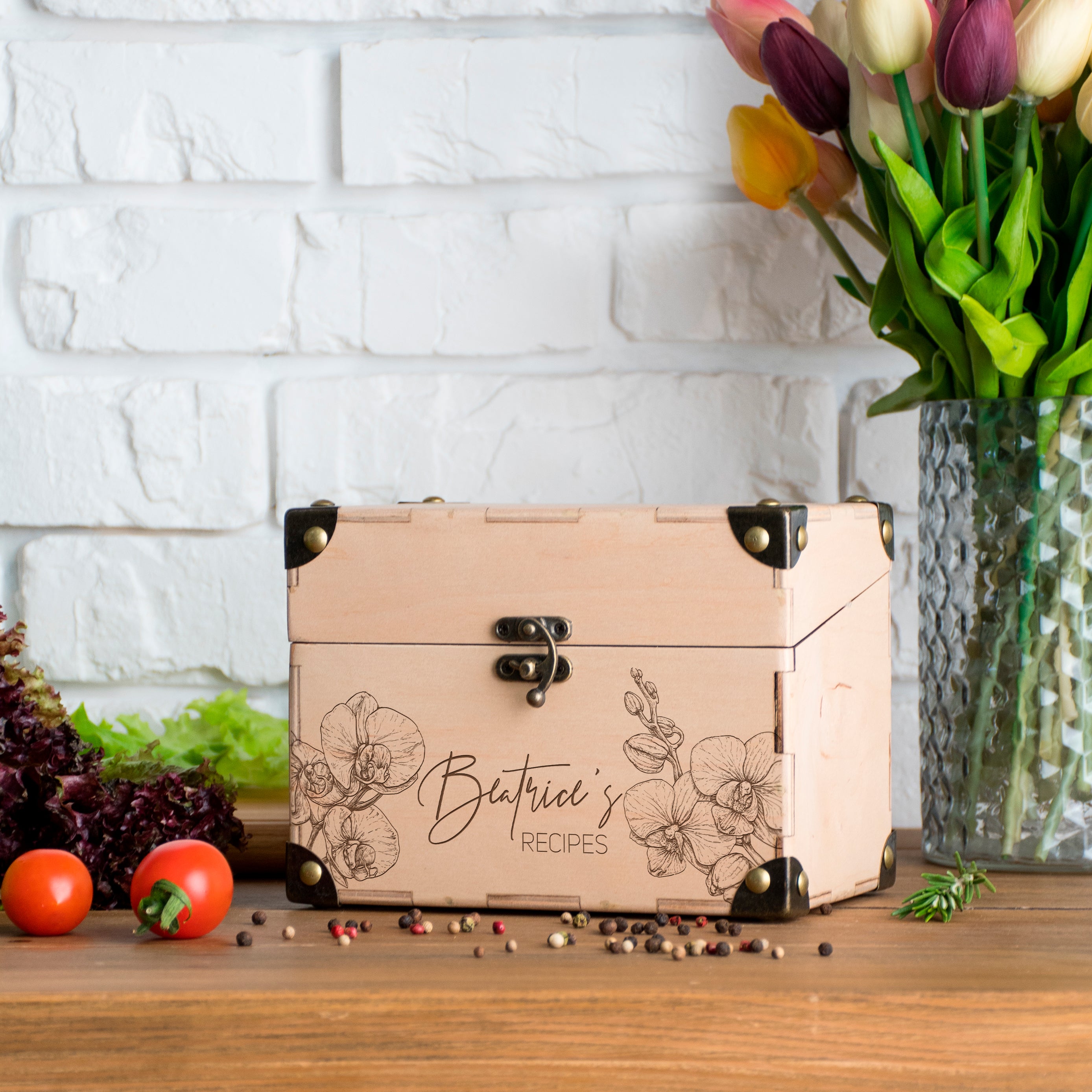 Wooden Heirloom Recipe Box with Dividers and Cards - Kitchen Recipe Storage Box