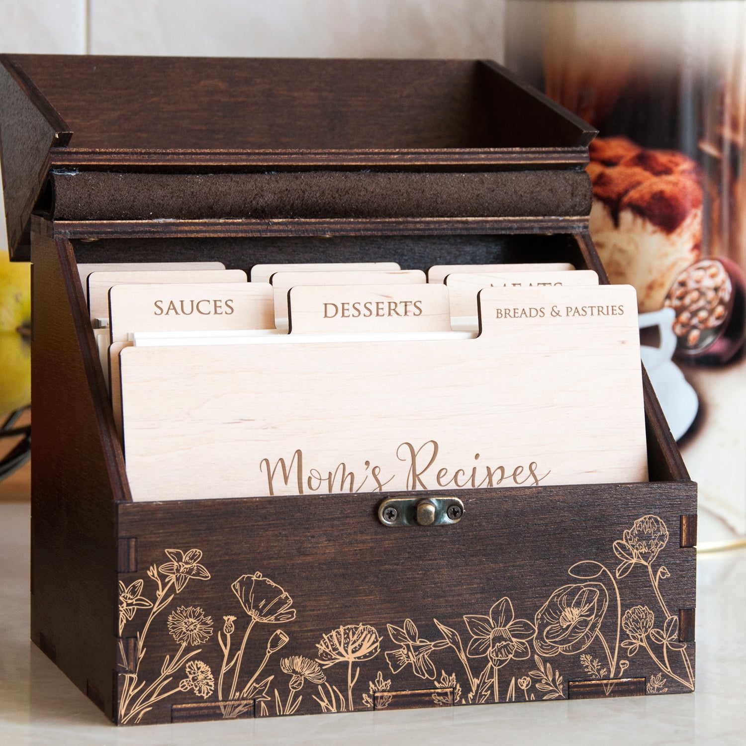 Personalized Recipe Box with Wooden Dividers - Wood Kitchen Decor - Gift for Mom