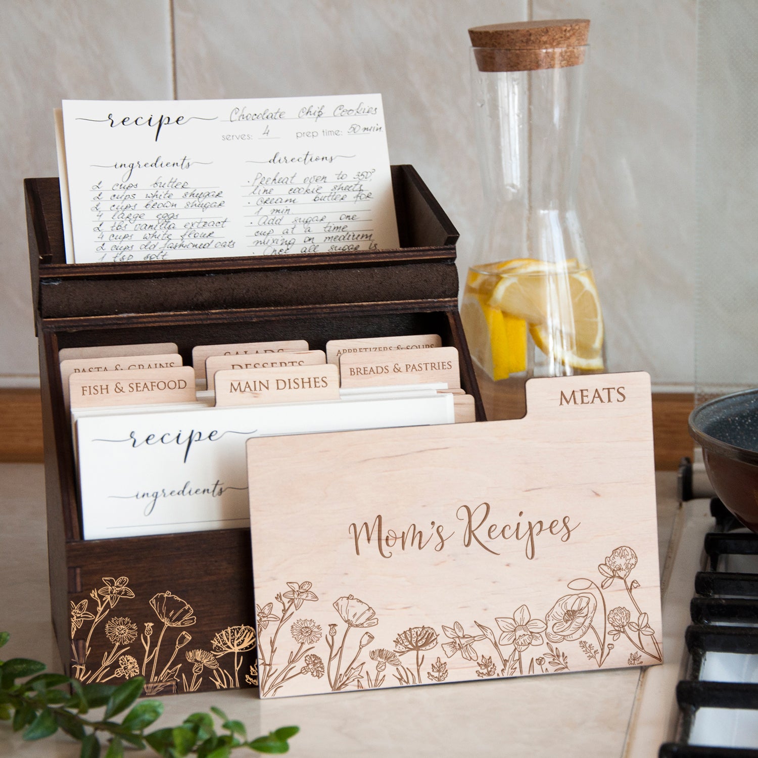 Personalized Recipe Box with Wooden Dividers - Wood Kitchen Decor - Gift for Mom