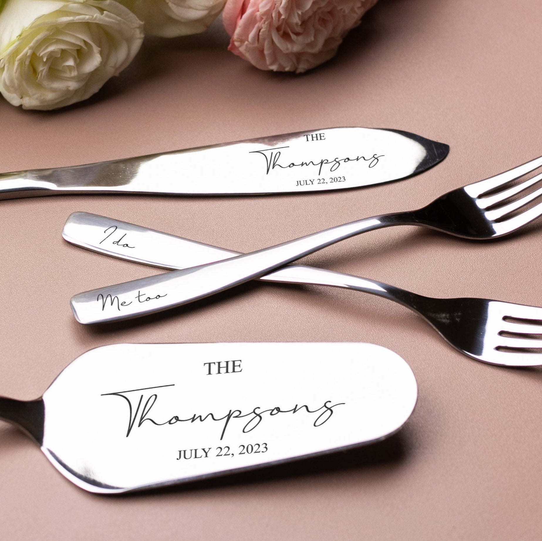 Bridal shower gift - Wedding cake cutting set & forks - I do, Me too