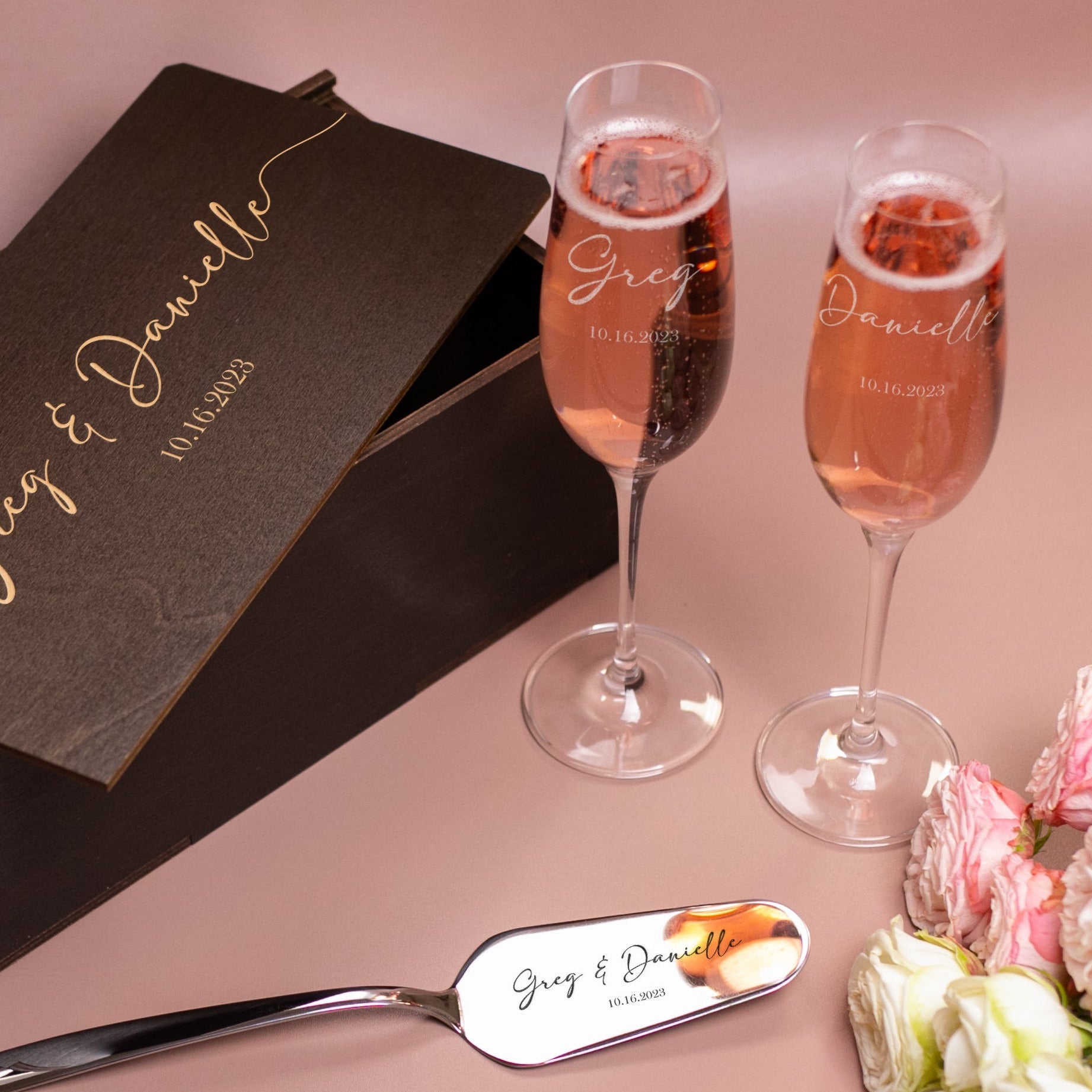 Unique Wedding Toasting Glasses & Personalized Cake Knife and Server