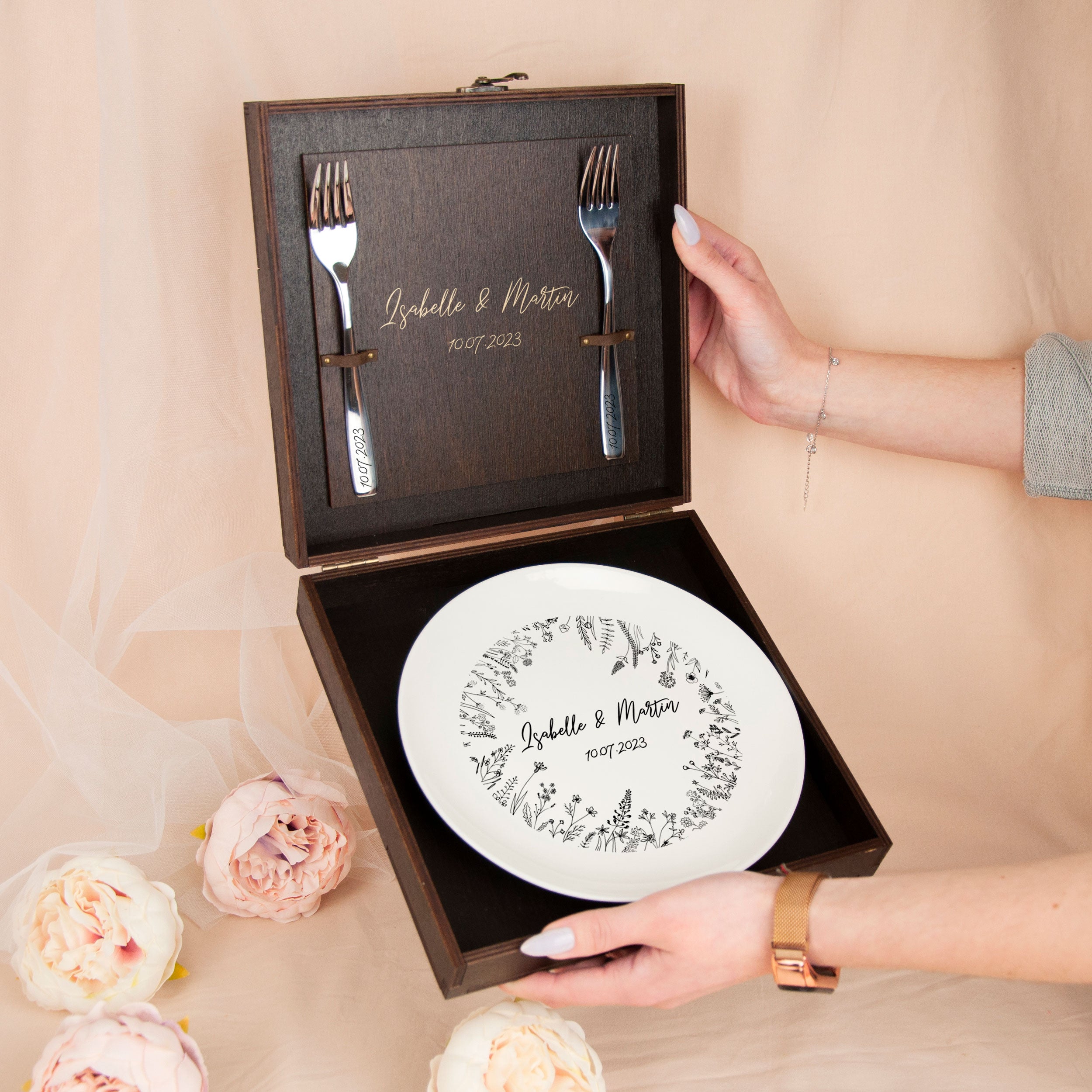 Mr & Mrs Plate with Forks Set with Wildflowers - Engagement Gifts