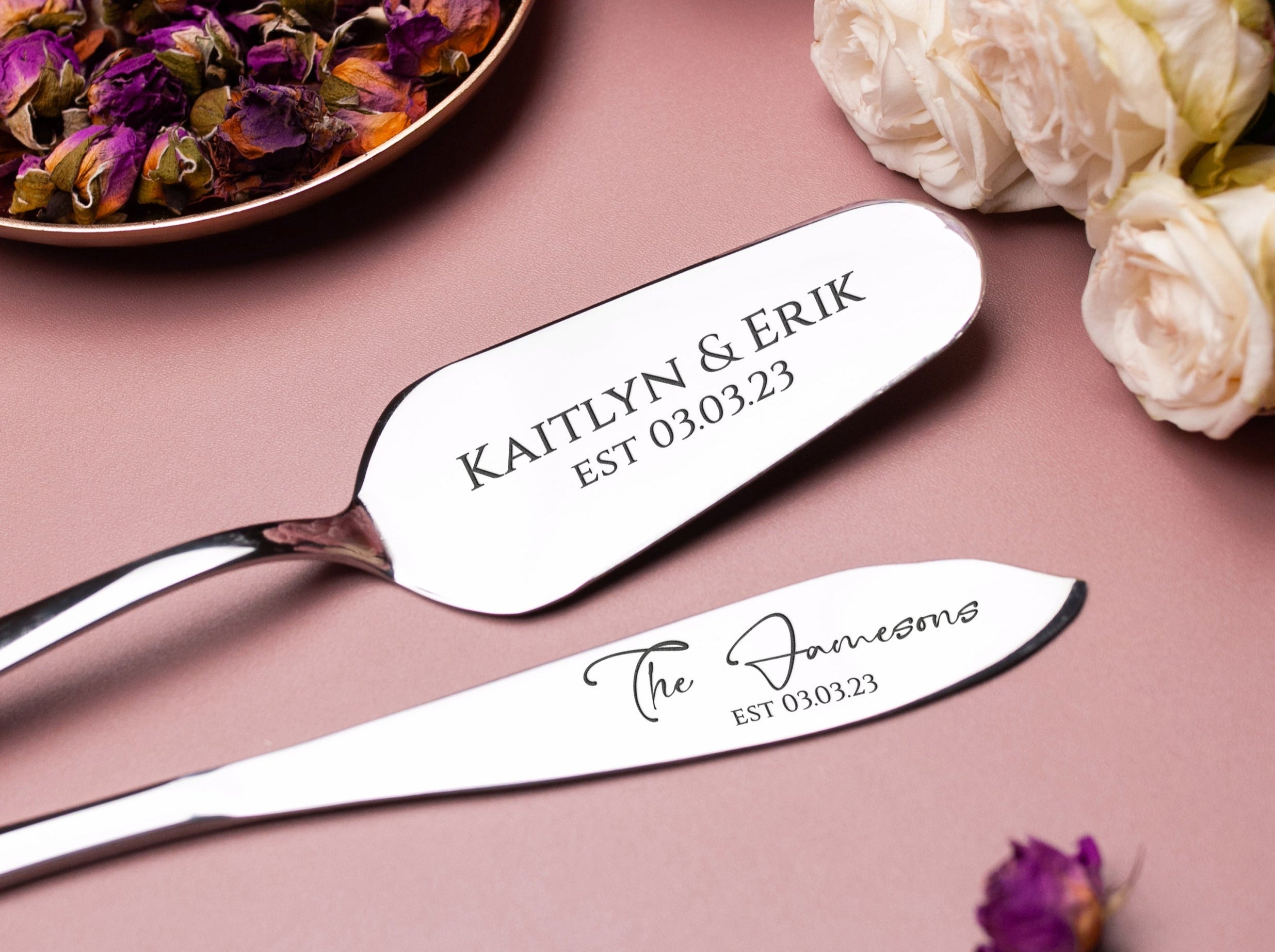 Personalized Cake Cutting Set - Wedding Gift for Couple