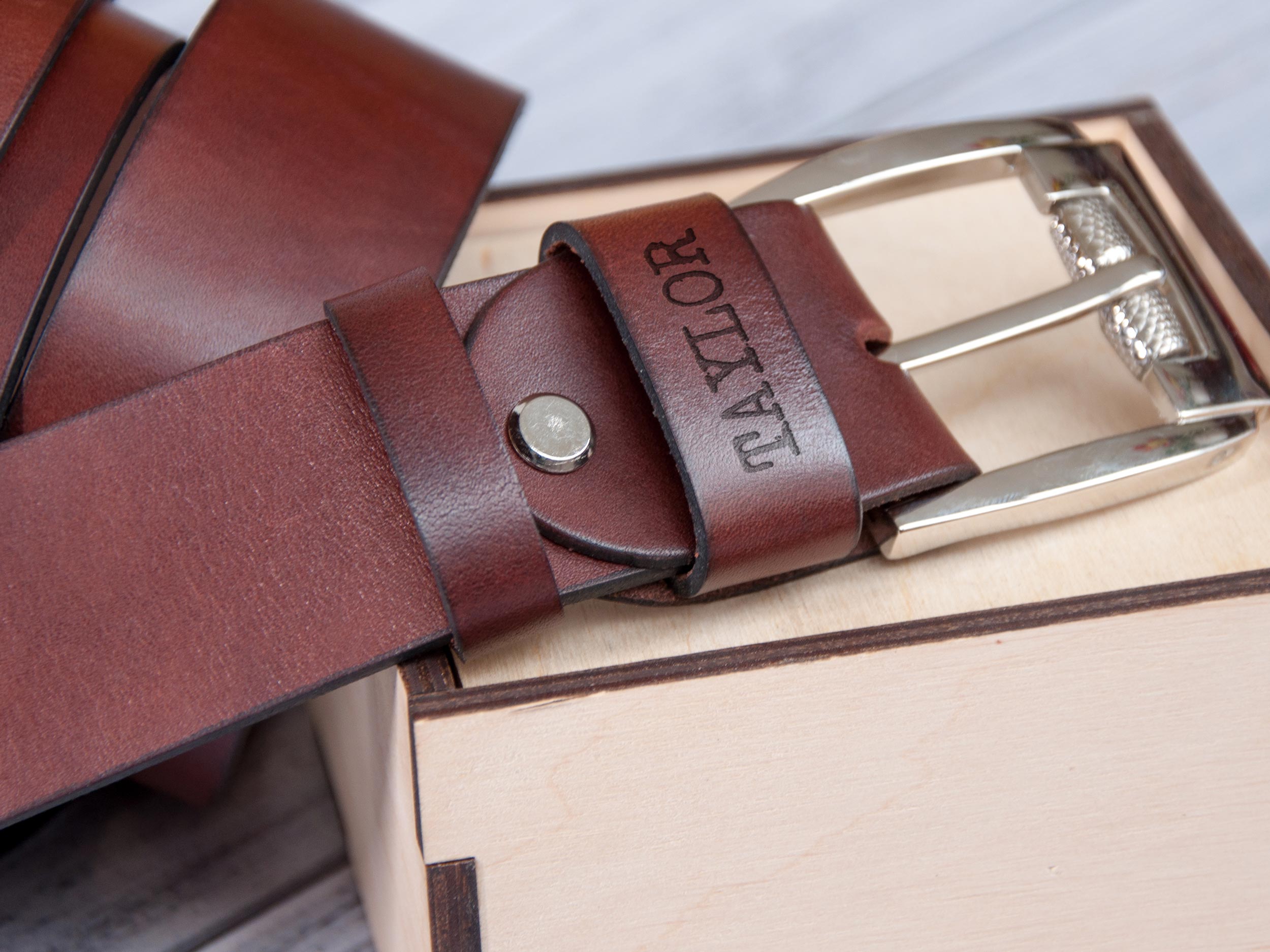 Leather belt with engraving - Personalized mens gift