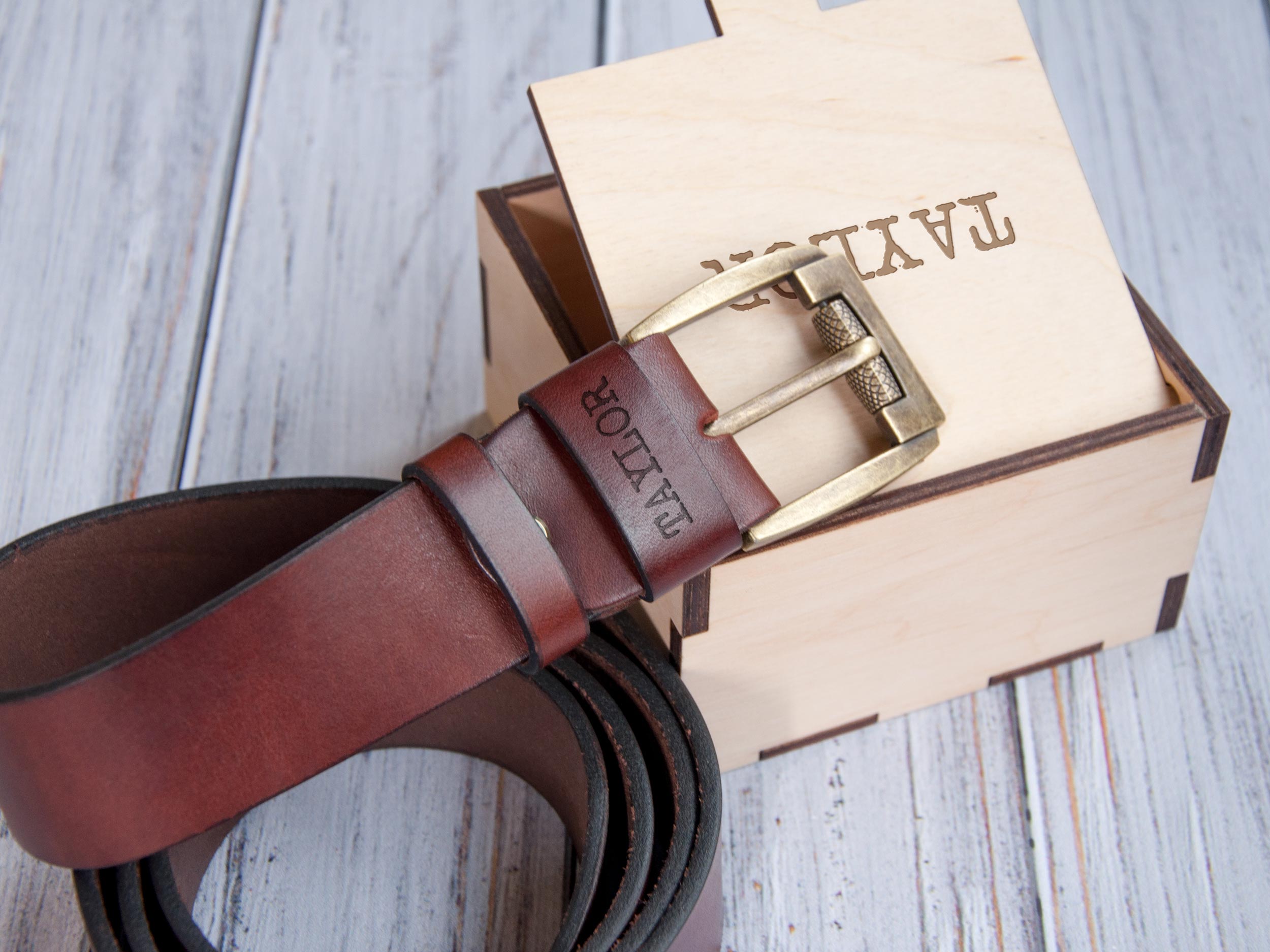 Leather belt with engraving - Personalized mens gift