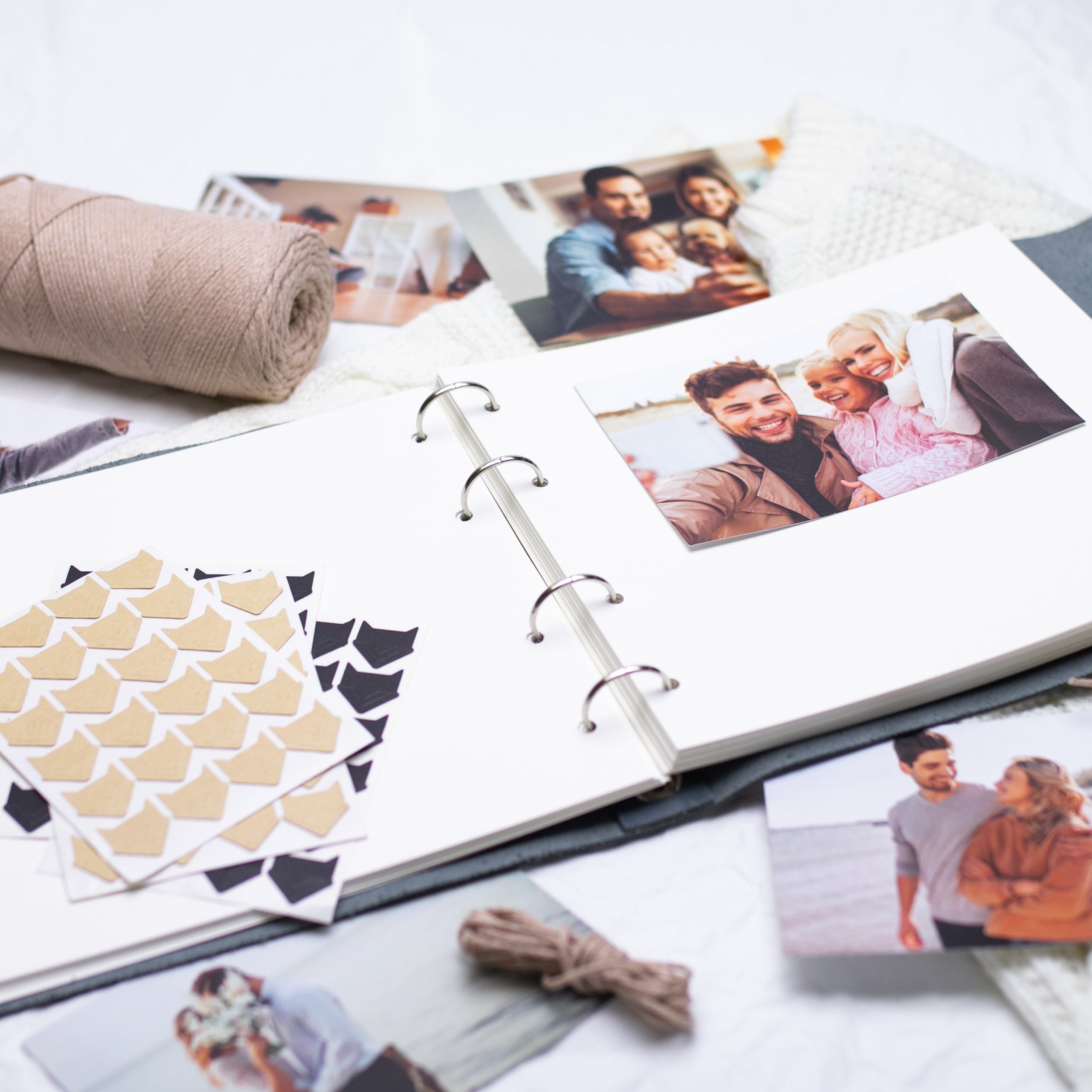 Our adventure book - Personalized travel photo album for newlyweds