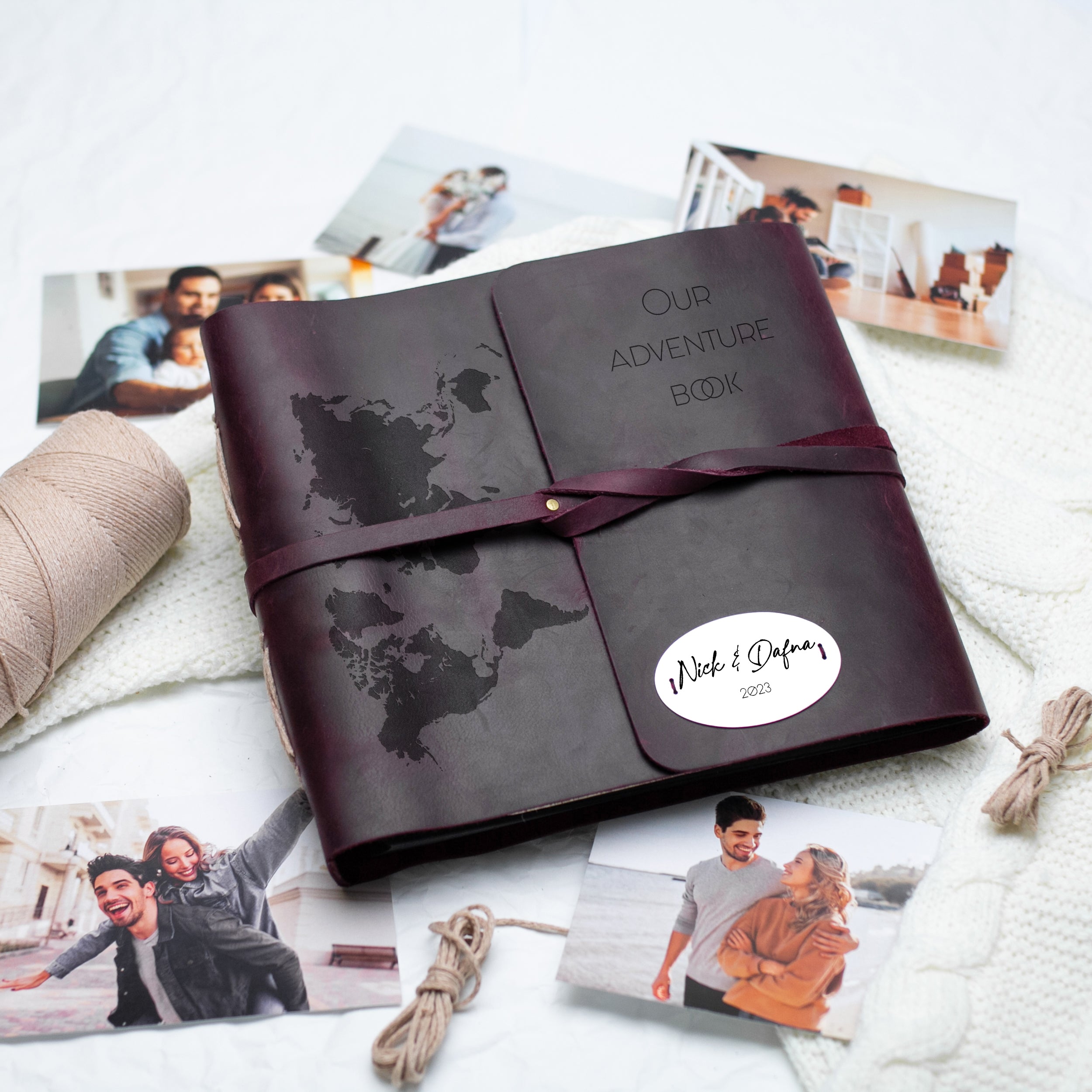 Our adventure book - Personalized travel photo album for newlyweds