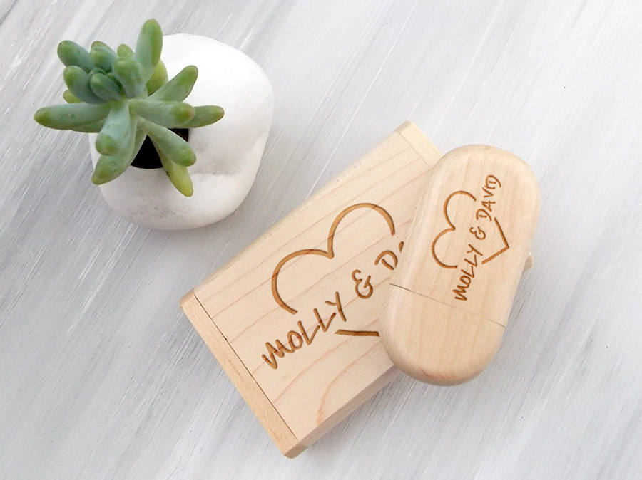 Family Memories 32GB USB Wedding Keepsake Custom Wedding Gift Couple Personalized USB Flash Drive Engraved Gift Wedding Memories Wood USB