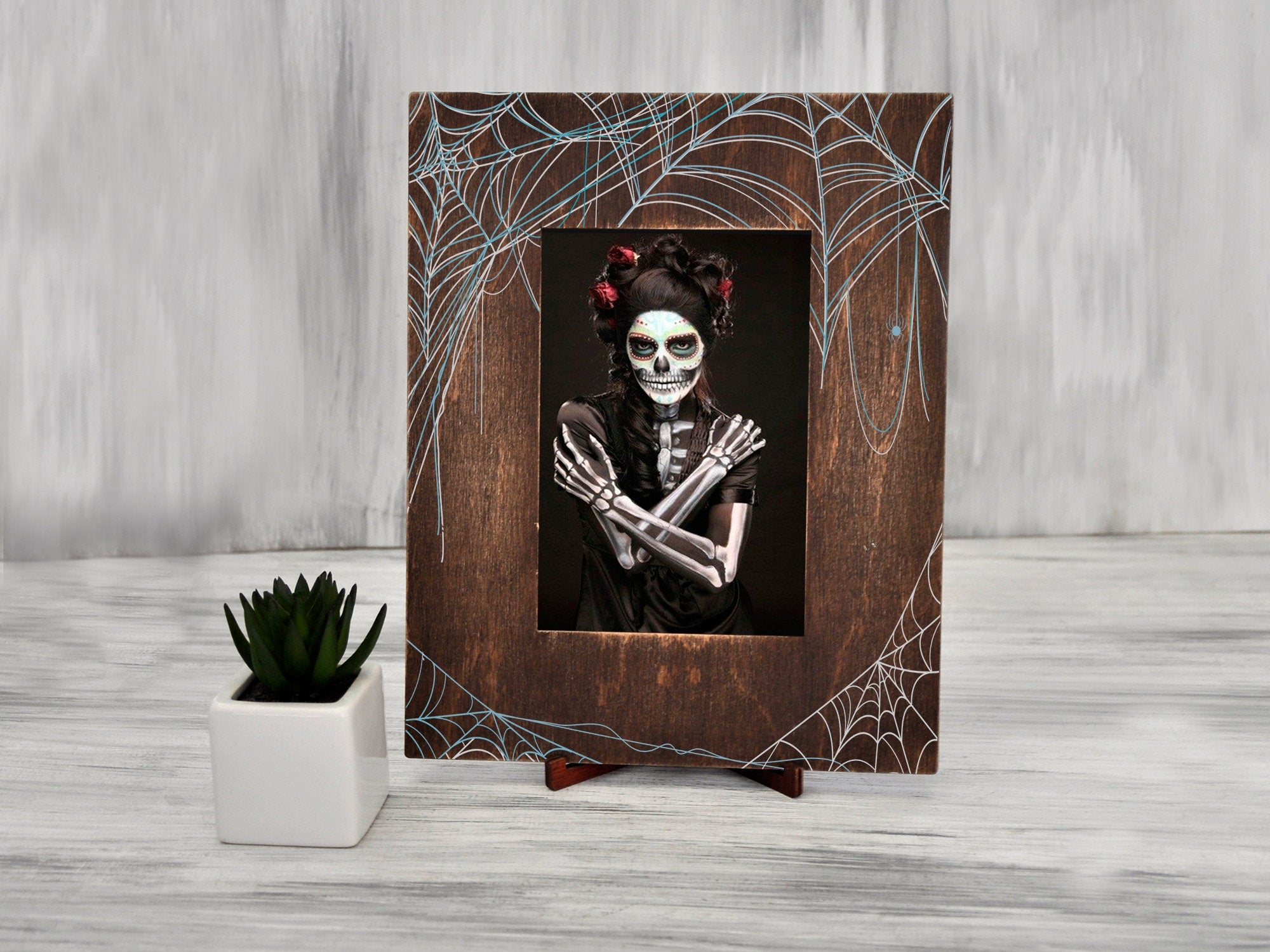 Halloween Picture Frame with Spider Web Pattern