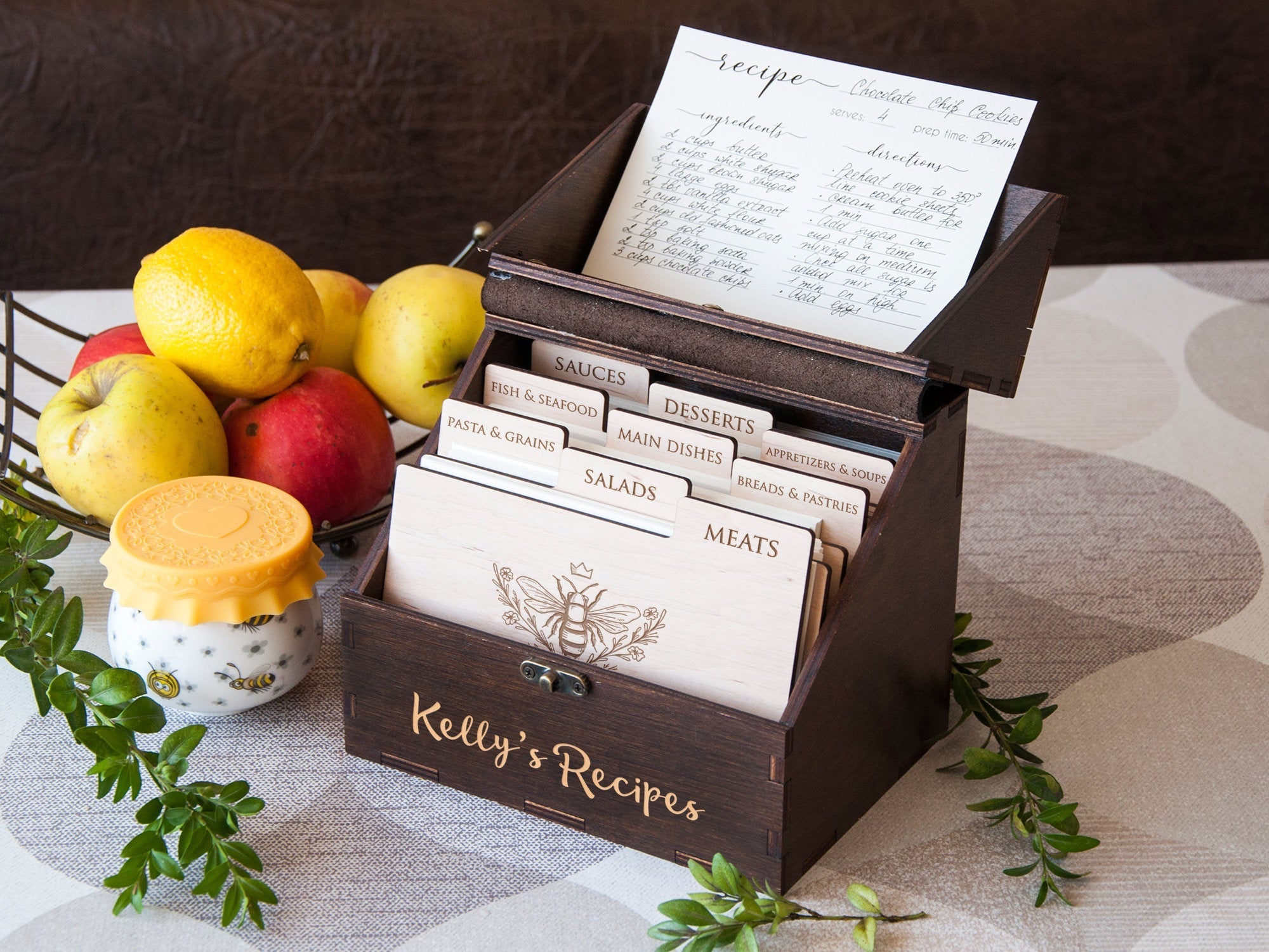 Personalized Recipe Box with Dividers and Cards - Engraved Queen Bee Design Christmas Gift for Mom